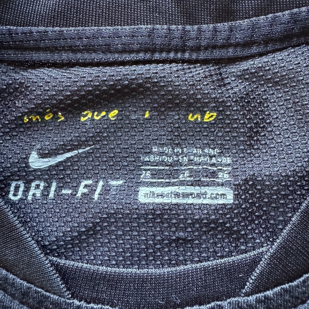 FC Barcelona Nike Away Rare Black Jersey Messi Size Sm. No Size Tag. See Pics - Picture 3 of 9